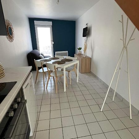Anselme, F2 Duplex Avec Cour Commune Et Proche De La Mer ,2 Ver-sur-Mer Exterior foto