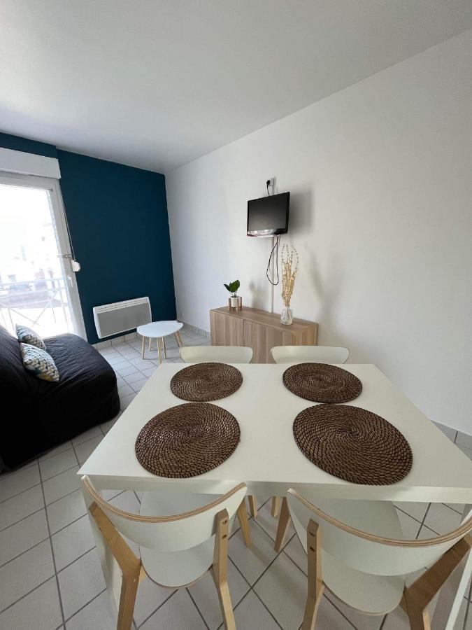 Anselme, F2 Duplex Avec Cour Commune Et Proche De La Mer ,2 Ver-sur-Mer Exterior foto
